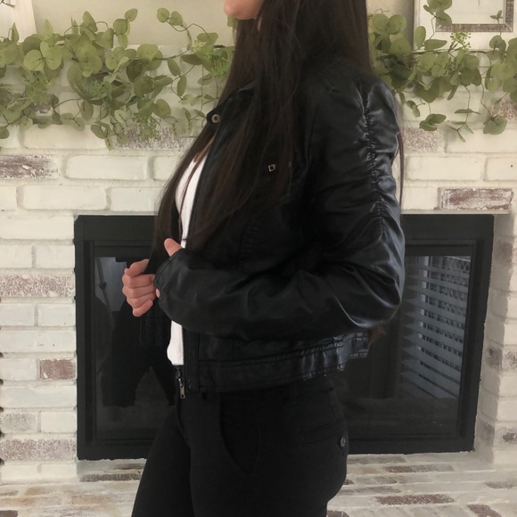 Leather Jacket - Picture 3 of 11